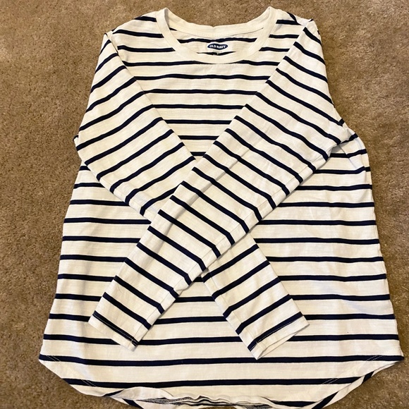 Old Navy Tops - Old Navy Long Sleeve T-Shirt
